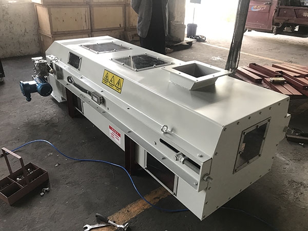 密封定量給料機